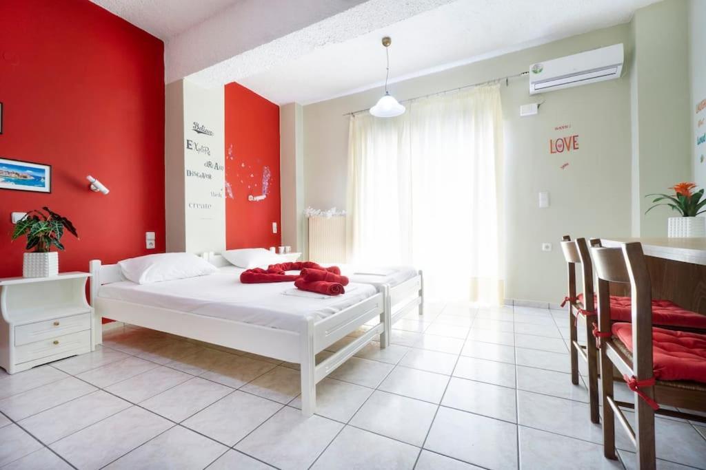 Steps From The Beach Aprt Chrissi Akti Chania Exterior foto